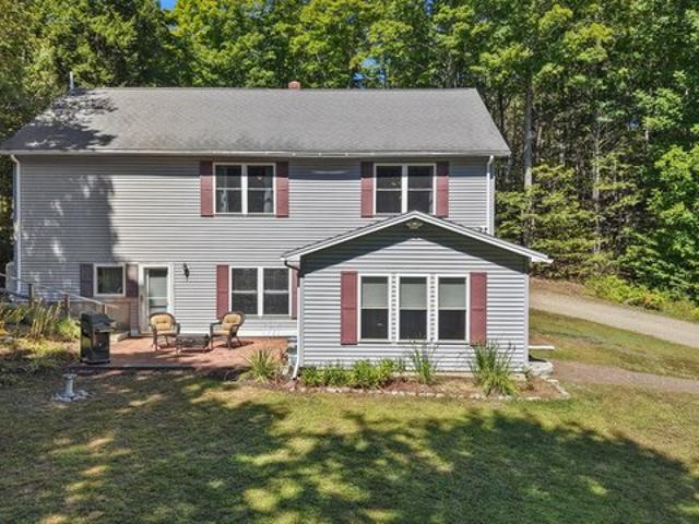House for sale in Newburgh, Penobscot County