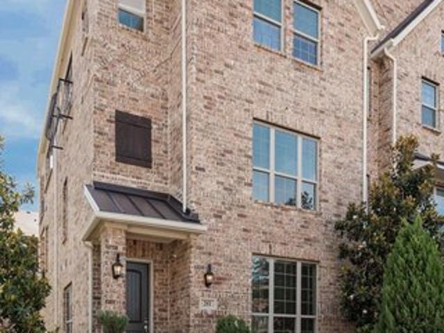 Townhouse for sale in Denton, Texas
