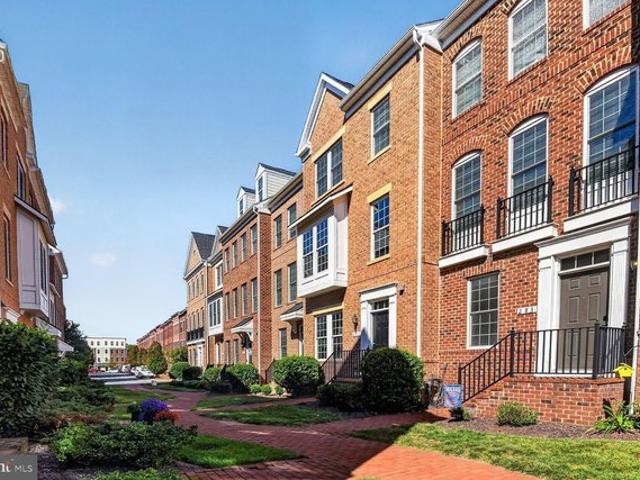 Townhouse for sale in Virginia