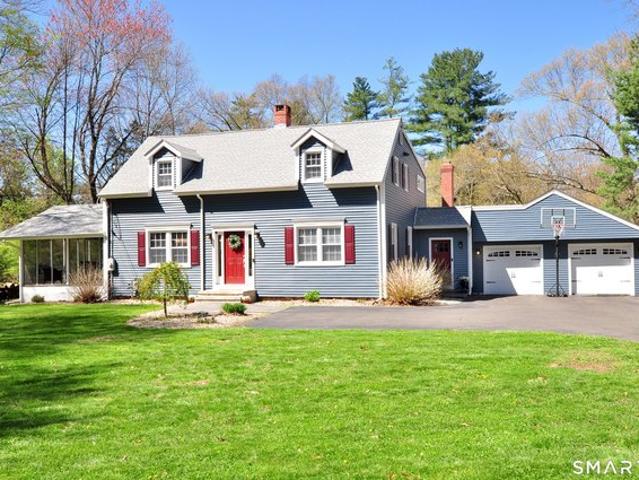 House for sale in Simsbury, Connecticut