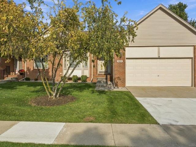 Condo for sale in Chesterfield, Redford Township