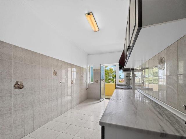 Apartamento alugar em Almada, Setúbal