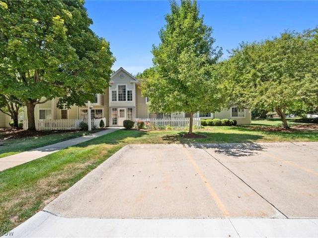 Condo for sale in Westlake, Cuyahoga County