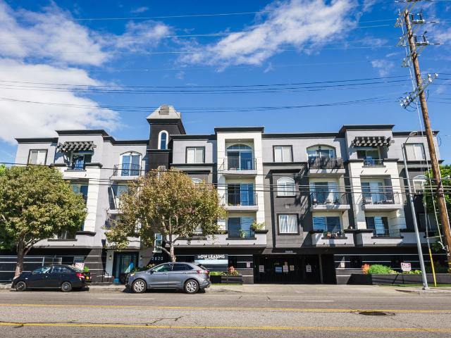 Apartment for rent in Canoga Park, California