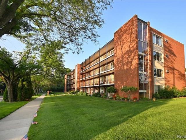 Condo for sale in Royal Oak, Michigan