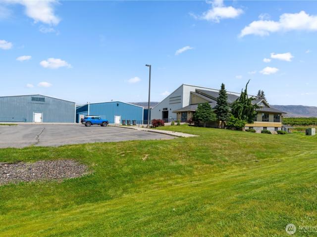 Commercial for sale in East Wenatchee, Washington