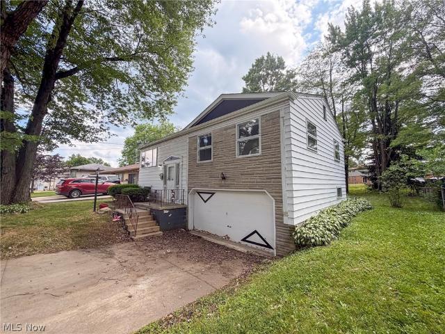 House for sale in Warren, Ohio