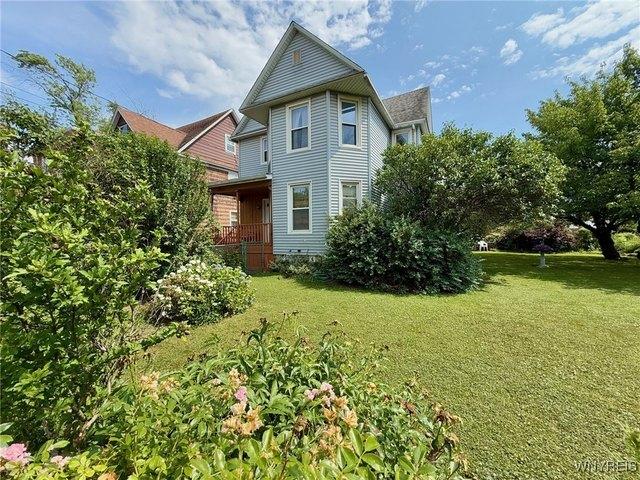 House for sale in Niagara, New York