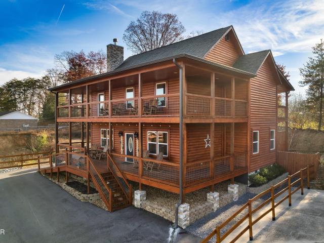 House for sale in Pigeon Forge, East Tennessee