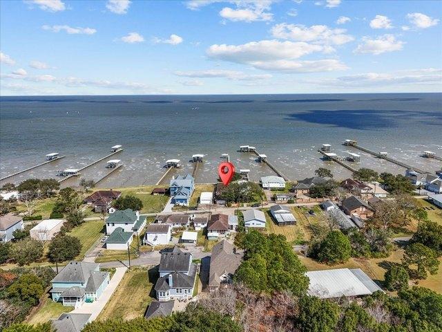 House for sale in Bacliff, Texas