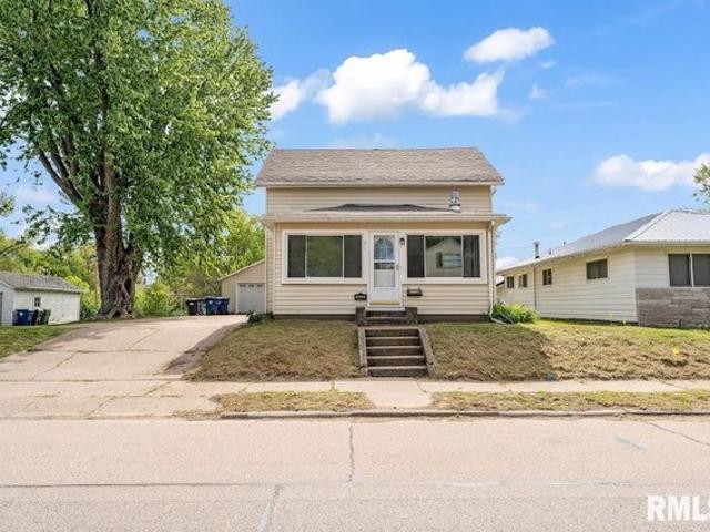 House for sale in Clinton, Iowa