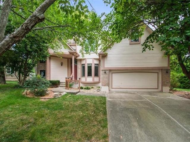 House for sale in Blue Springs, Missouri