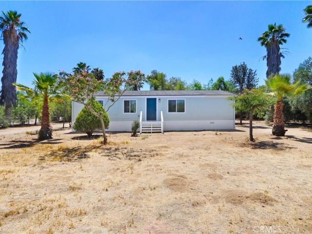 House for sale in Nuevo, California