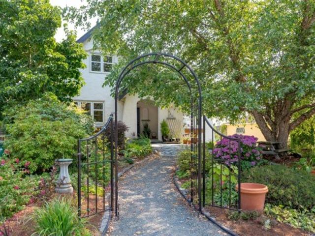 House for sale in Saanich, British Columbia