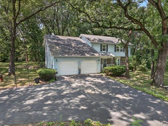 House for sale in Island Lake, Illinois