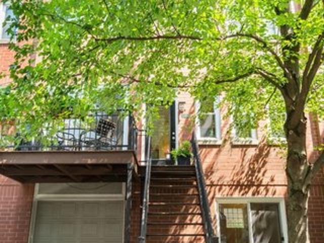 Townhouse for sale in Chicago Park, Illinois