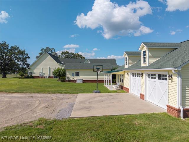 House for sale in Ark