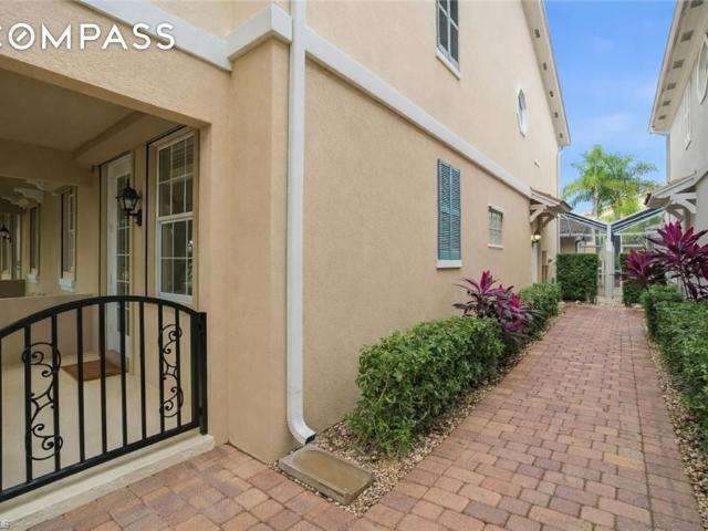 Townhouse for sale in Bonita Springs, Florida