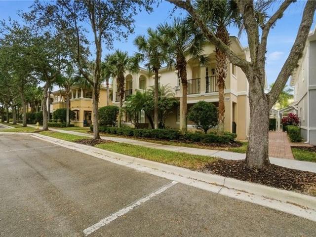 Townhouse for sale in Bonita Springs, Florida
