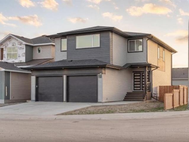 House for sale in Black Wolf, Lethbridge