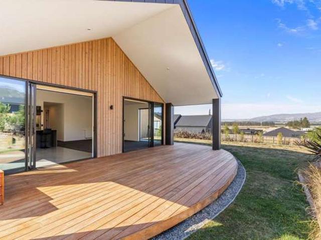 House for sale in Otakou