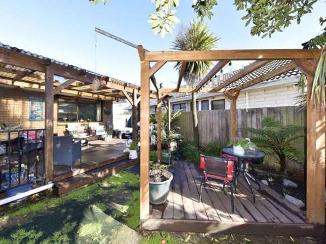 Property for sale in Hillmorton, Canterbury