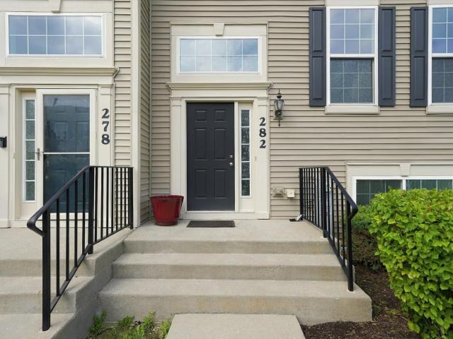 Townhouse for sale in Grayslake, Lake County