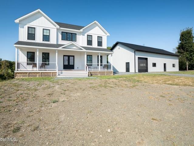 Farm for sale in Schodack Landing, New York