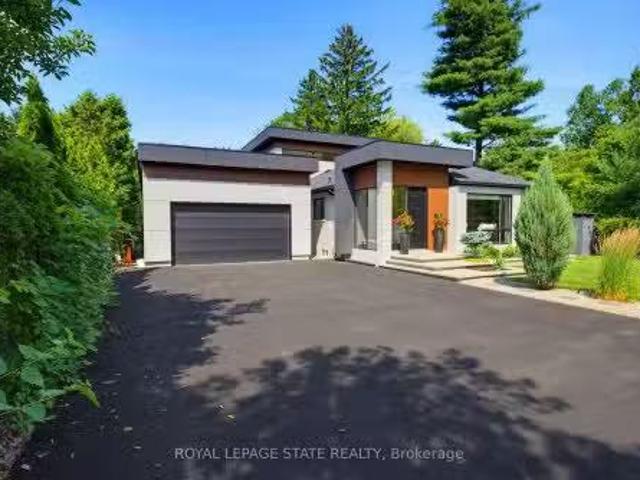 House for sale in Ancaster, Ontario