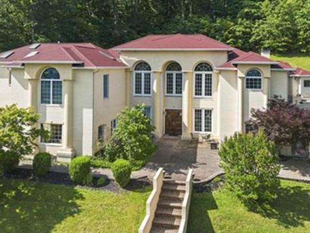 House for sale in Flatwoods, Kentucky