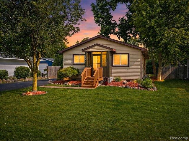 House for sale in Keego Harbor, Michigan