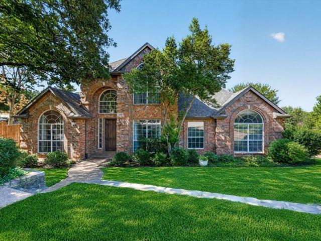 House for sale in Highland Shores 8-L, Highland Village