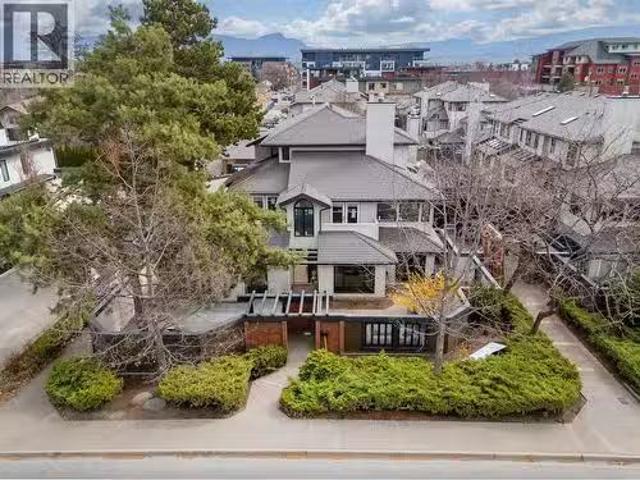 Condo for sale in Winfield, British Columbia
