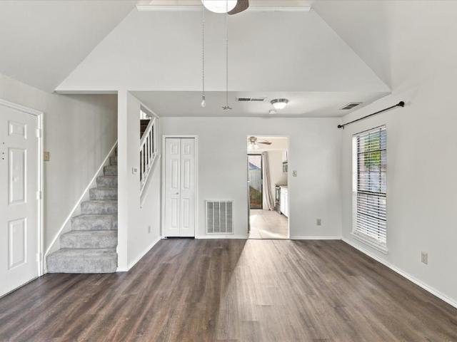 House for sale in Dallas, Denton County