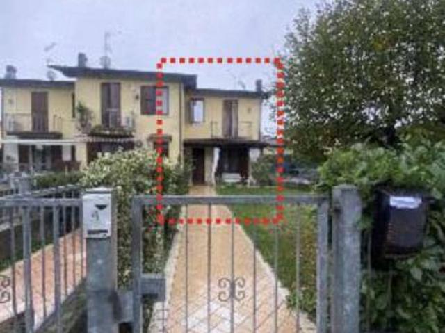 Villa Indipendente in vendita a Offlaga, Lombardia
