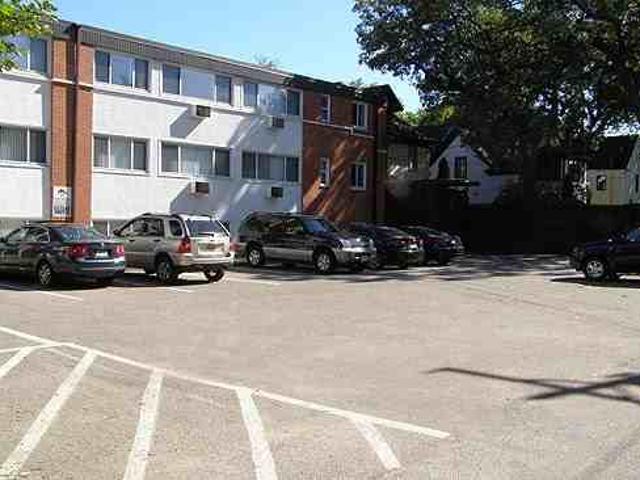 Apartment for rent in Calhoun Isles, Minneapolis