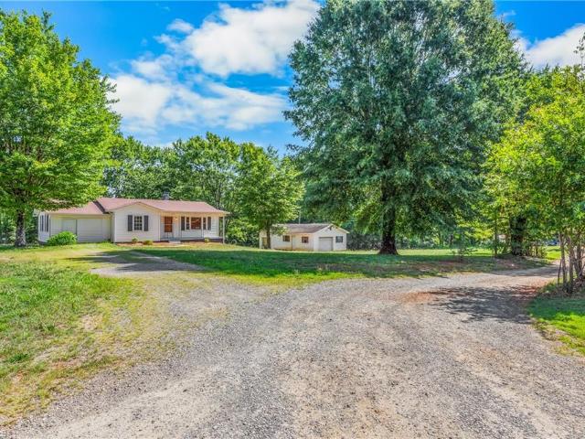 House for sale in Yadkinville, North Carolina
