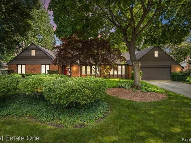 House for sale in Harrison Township, Michigan