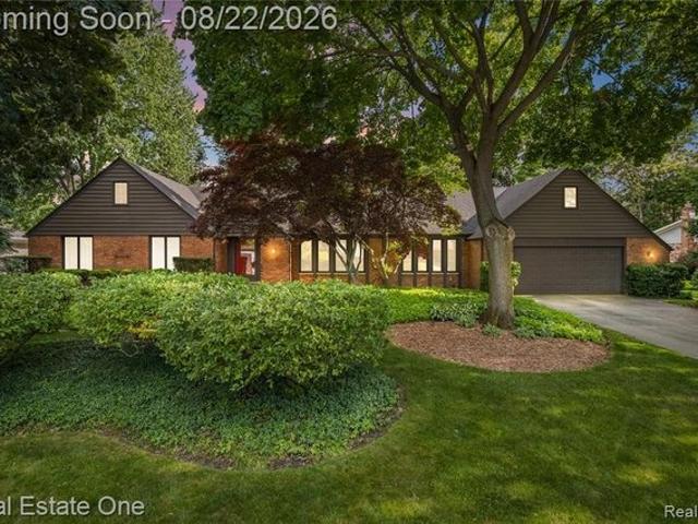 House for sale in Harrison Township, Michigan