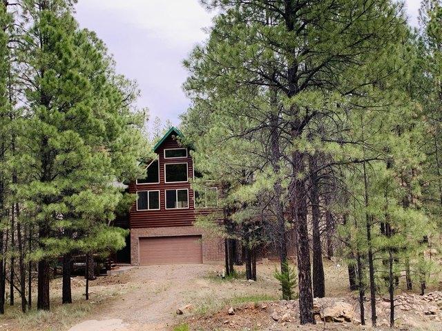 House for sale in Happy Jack, Arizona