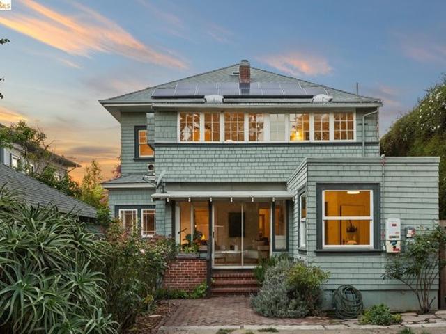 House for sale in Elmwood, Berkeley