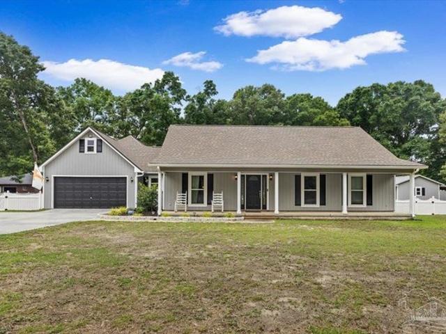 House for sale in Pace, Florida