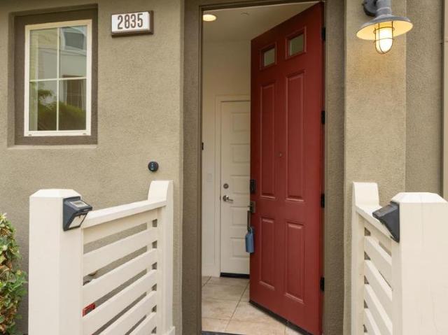 Townhouse for sale in San Mateo