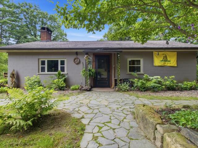 House for sale in Cooksburg, Pennsylvania