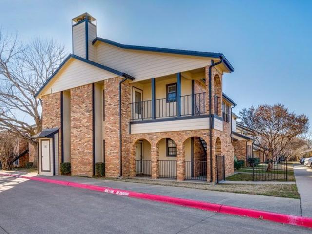 Condo for sale in Carrollton, Texas