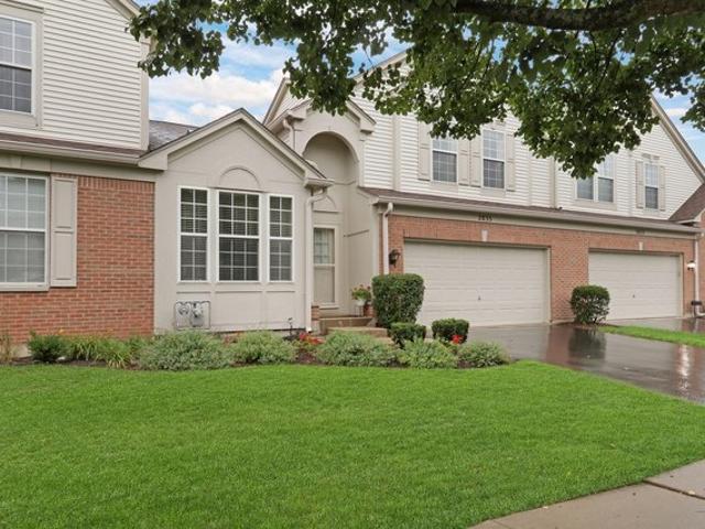 Townhouse for sale in Mchenry, Illinois