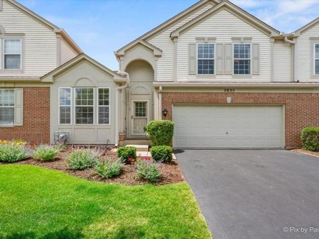Townhouse for sale in Mchenry, Illinois