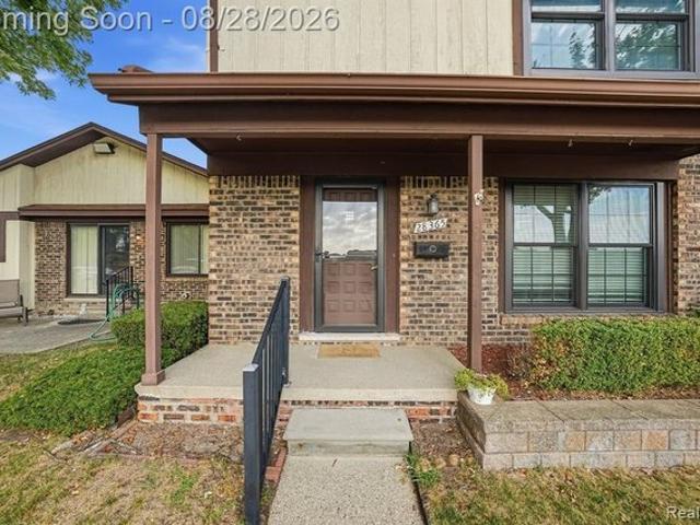 Townhouse for sale in Warren, Michigan