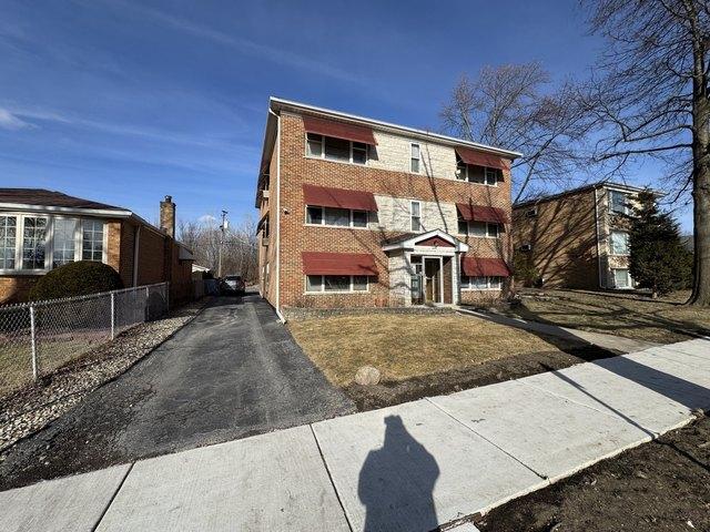 House for sale in Blue Island, Illinois