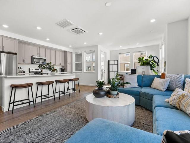 Condo for sale in Alameda, California